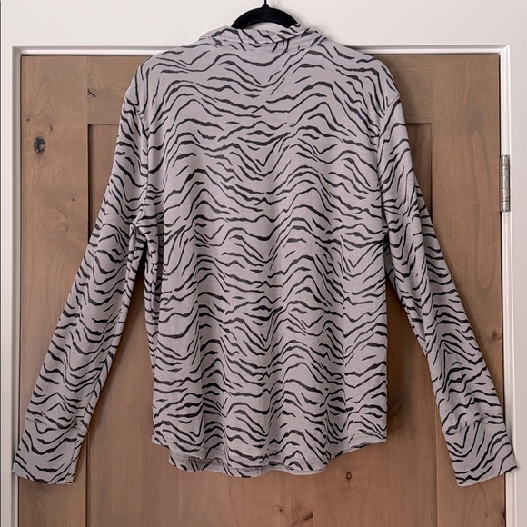 Jane + Delancey waffle knit Zebra Animal Print Button Up long Sleeve Shirt cozy - Picture 2 of 10